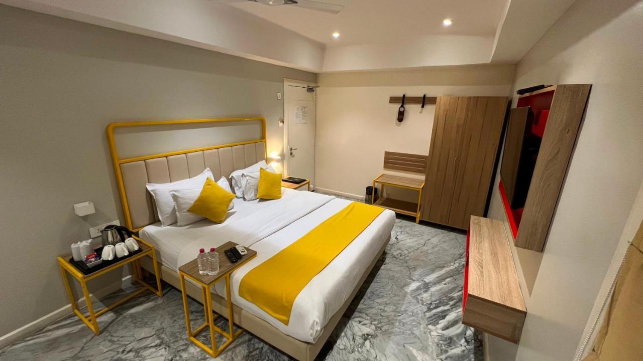Phoenix - Unmatched Comfort Udaipur Eksteriør bilde