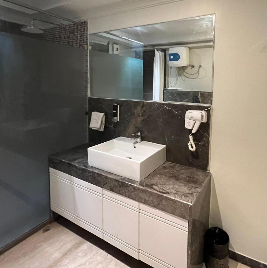 Phoenix - Unmatched Comfort Udaipur Eksteriør bilde