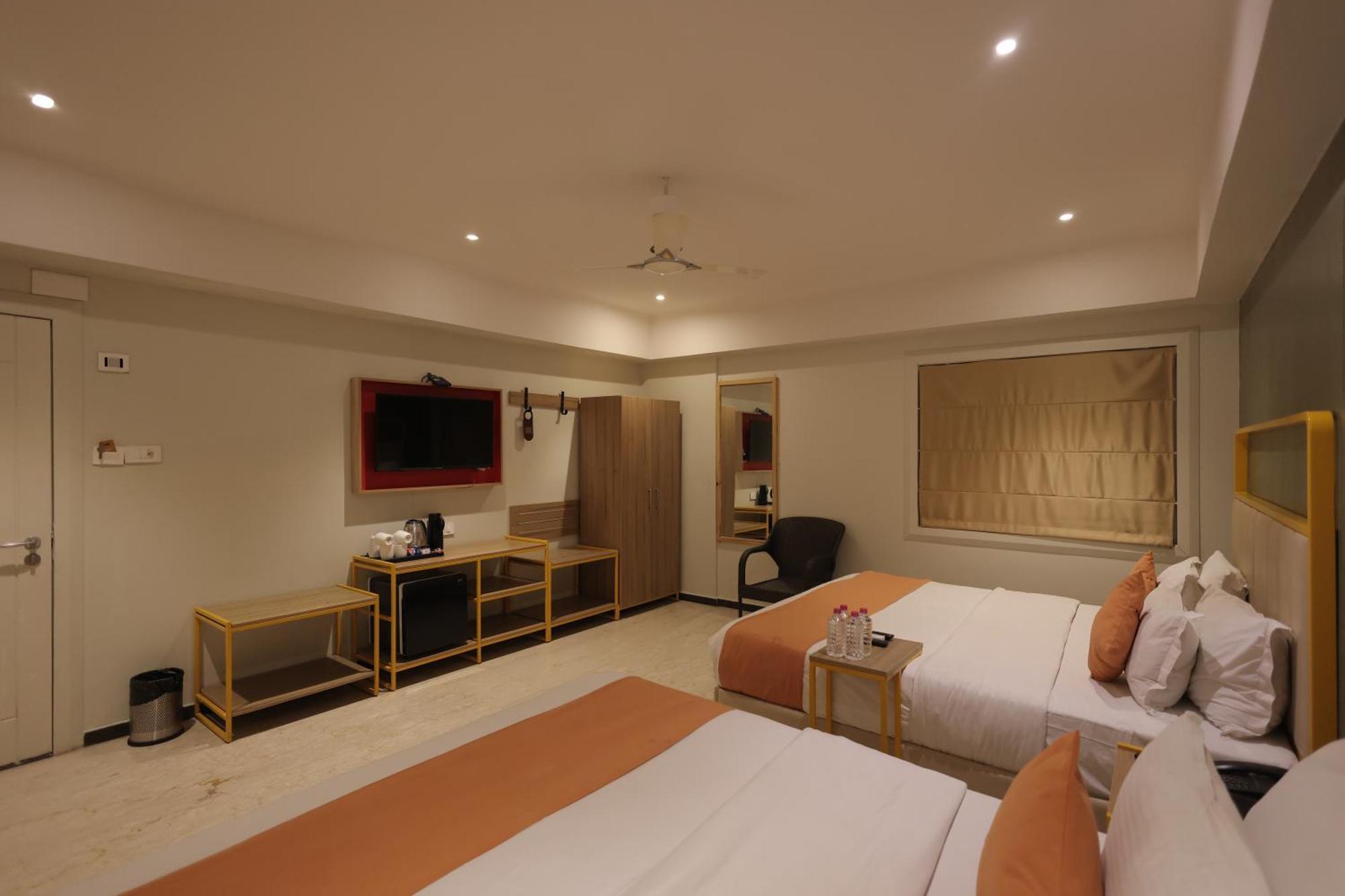 Phoenix - Unmatched Comfort Udaipur Eksteriør bilde