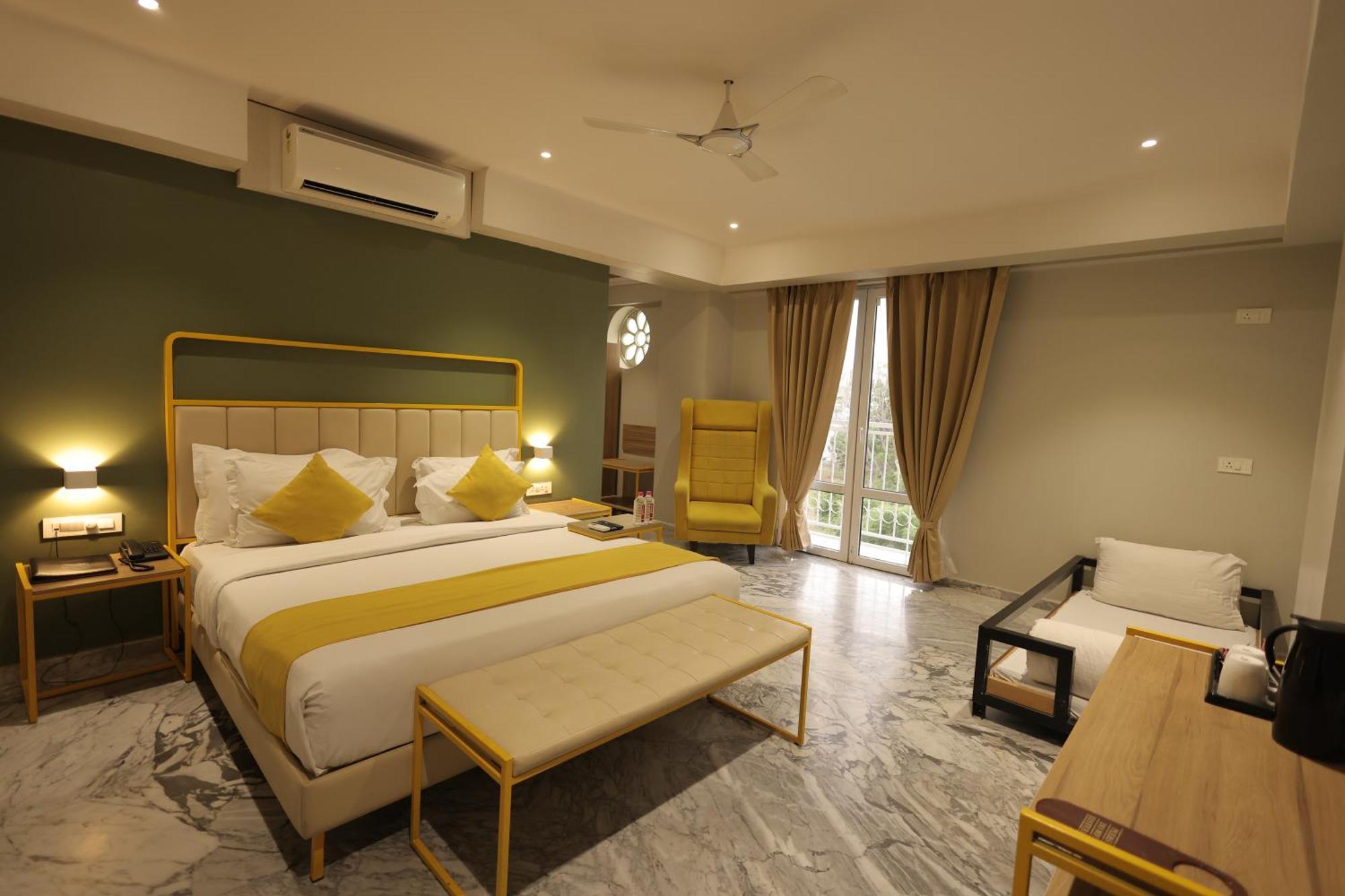 Phoenix - Unmatched Comfort Udaipur Eksteriør bilde