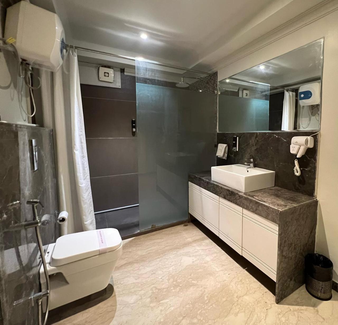 Phoenix - Unmatched Comfort Udaipur Eksteriør bilde